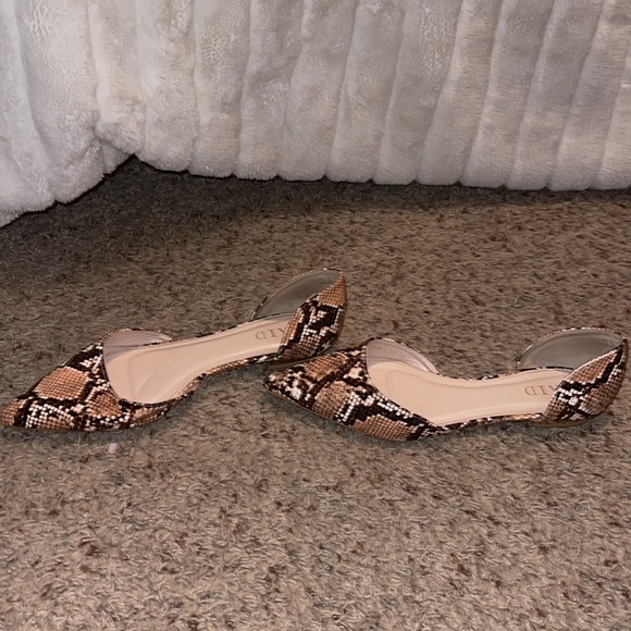 RAID Slippers - Picture 2 of 4